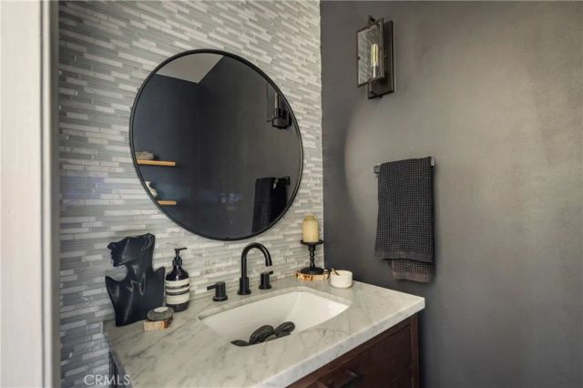 1110 Bel Air Place, Los Angeles, CA 90077