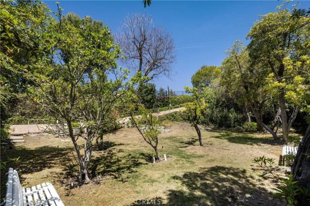 1110 Bel Air Place, Los Angeles, CA 90077