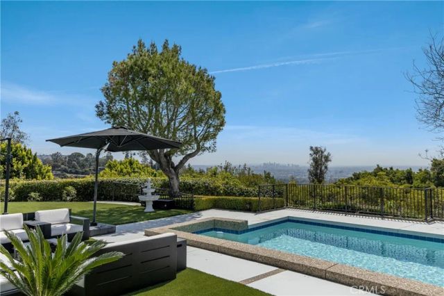 1110 Bel Air Place, Los Angeles, CA 90077