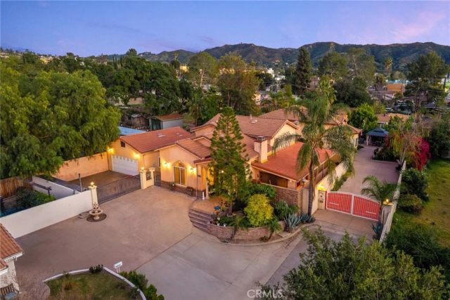 10610 Oak Tree Way, Sunland, CA 91040