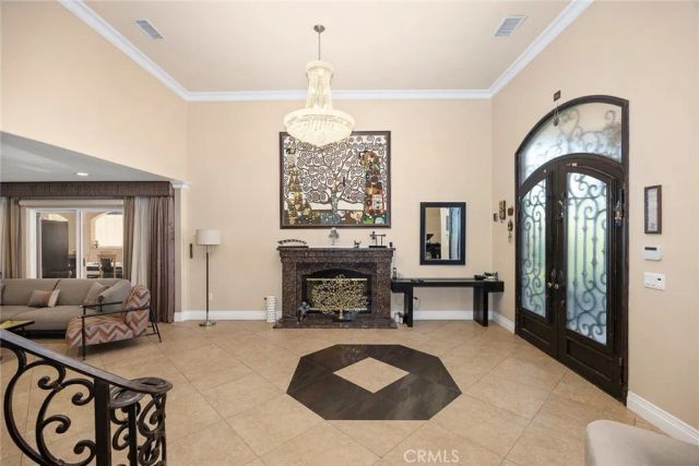 10610 Oak Tree Way, Sunland, CA 91040