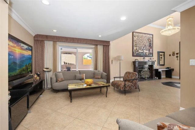 10610 Oak Tree Way, Sunland, CA 91040