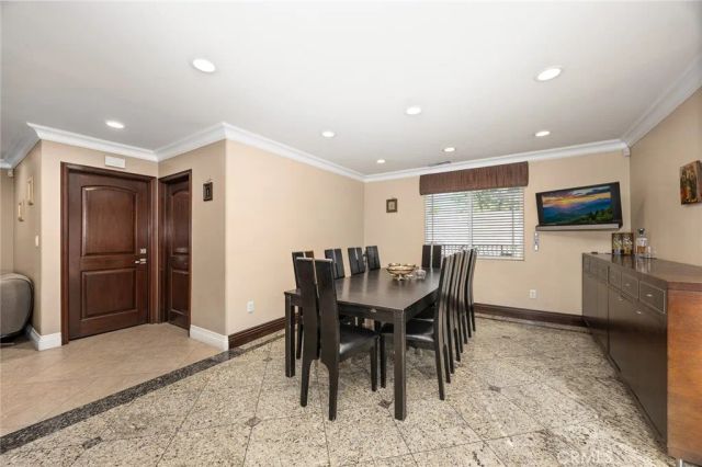 10610 Oak Tree Way, Sunland, CA 91040