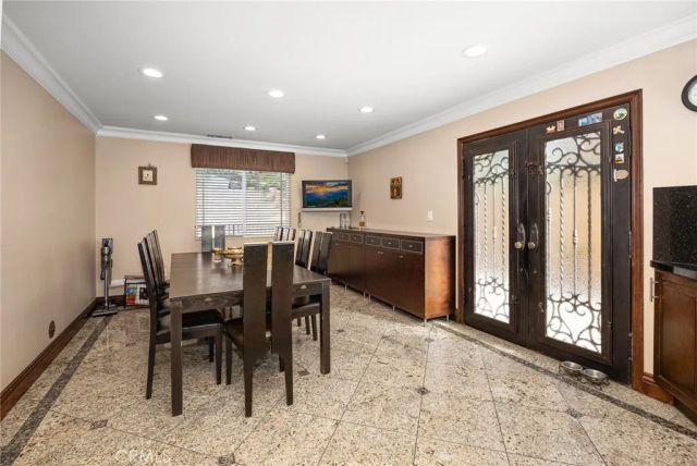 10610 Oak Tree Way, Sunland, CA 91040