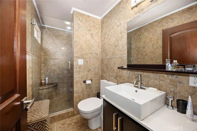 10610 Oak Tree Way, Sunland, CA 91040