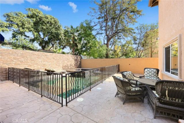 10610 Oak Tree Way, Sunland, CA 91040