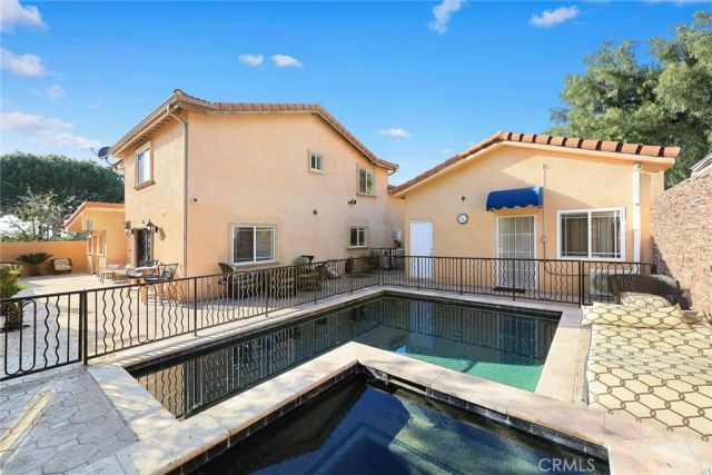 10610 Oak Tree Way, Sunland, CA 91040
