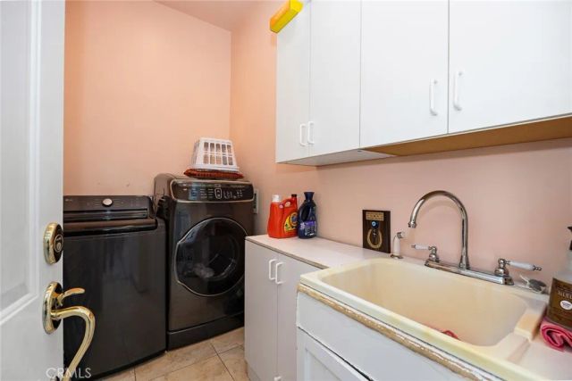 10610 Oak Tree Way, Sunland, CA 91040