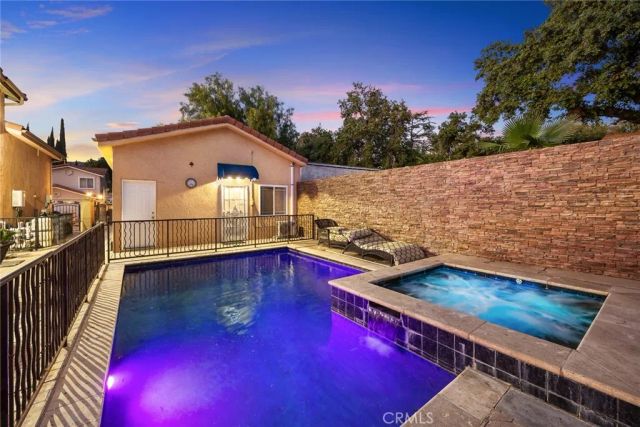 10610 Oak Tree Way, Sunland, CA 91040