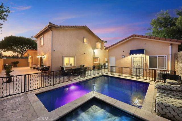 10610 Oak Tree Way, Sunland, CA 91040