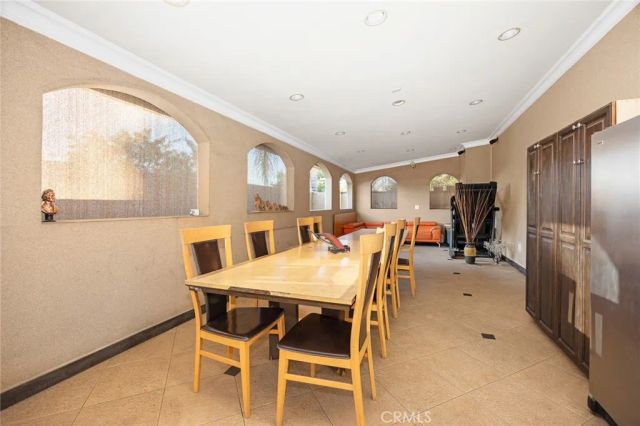 10610 Oak Tree Way, Sunland, CA 91040