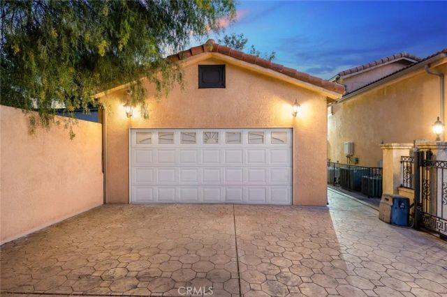 10610 Oak Tree Way, Sunland, CA 91040