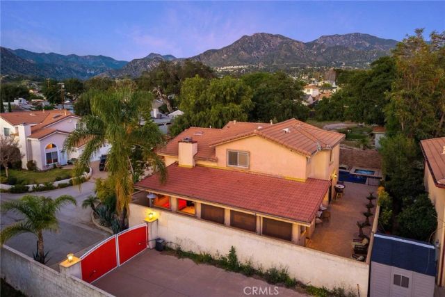 10610 Oak Tree Way, Sunland, CA 91040
