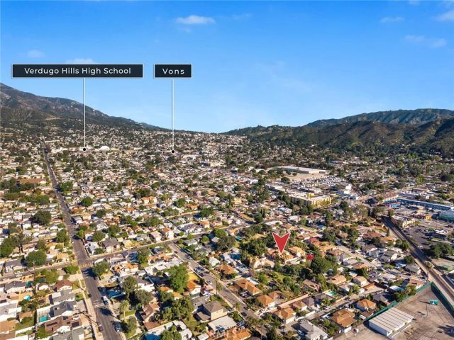 10610 Oak Tree Way, Sunland, CA 91040