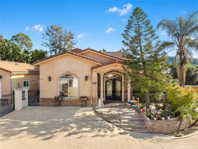 10610 Oak Tree Way, Sunland, CA 91040