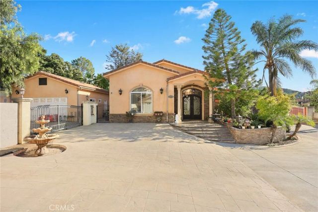 10610 Oak Tree Way, Sunland, CA 91040