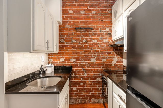411 Beacon St 5, Boston, MA 02115
