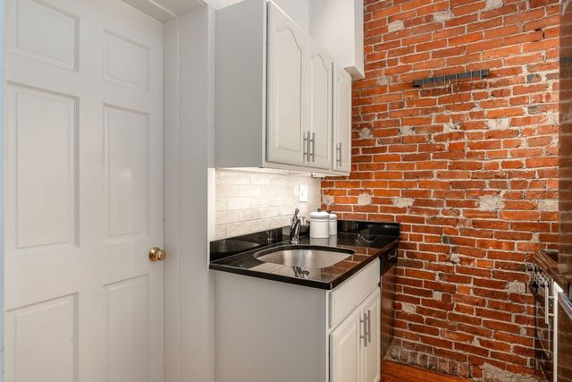 411 Beacon St 5, Boston, MA 02115