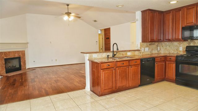 12427 Aubreywood Lane, Houston, TX 77070