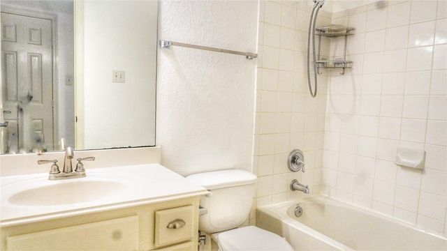 12427 Aubreywood Lane, Houston, TX 77070