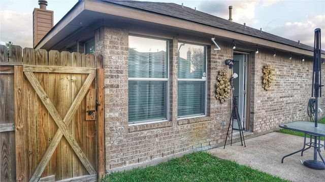 12427 Aubreywood Lane, Houston, TX 77070