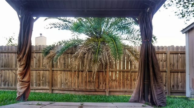 12427 Aubreywood Lane, Houston, TX 77070