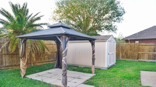 12427 Aubreywood Lane, Houston, TX 77070