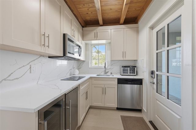 408 JACKSON DRIVE, Sarasota, FL 34236