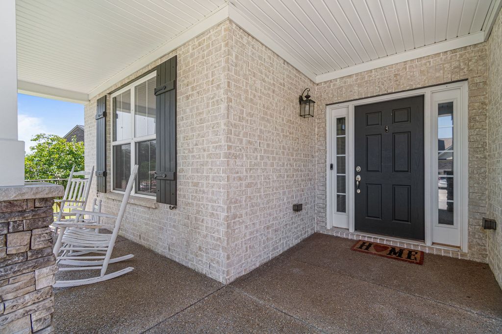 1525 Halsey Dr, Nolensville, TN 37135