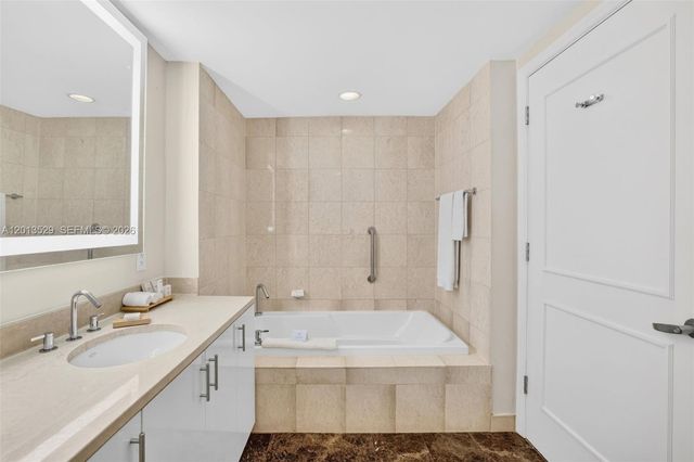 505 N Fort Lauderdale Beach Blvd 2103, Fort Lauderdale, FL 33304