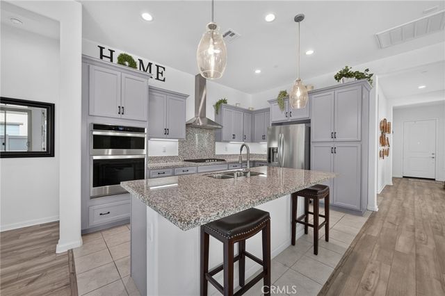 11890 Sagecrest Court, Corona, CA 92883