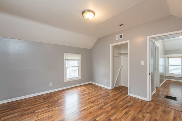 205 S Park Avenue, Waukegan, IL 60085