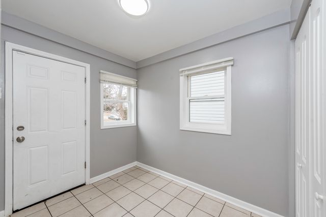 205 S Park Avenue, Waukegan, IL 60085