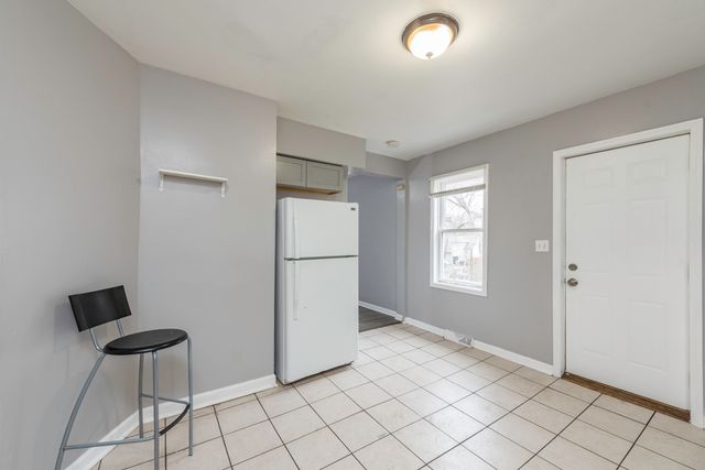 205 S Park Avenue, Waukegan, IL 60085