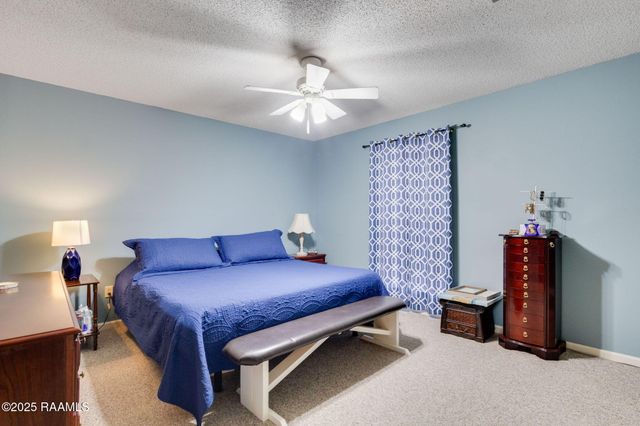 1010 Carriage Light Loop, Youngsville, LA 70592