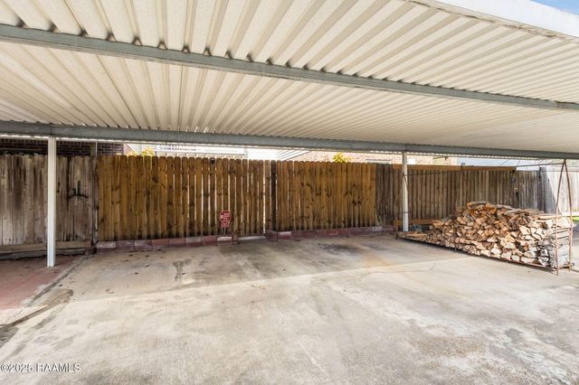 1010 Carriage Light Loop, Youngsville, LA 70592