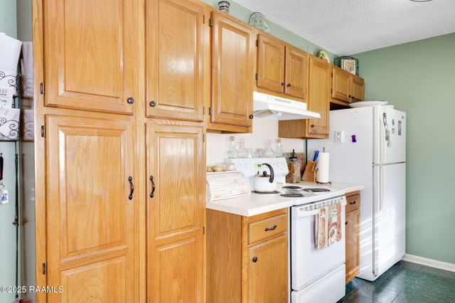 1010 Carriage Light Loop, Youngsville, LA 70592