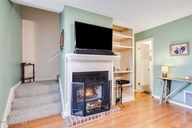 1010 Carriage Light Loop, Youngsville, LA 70592