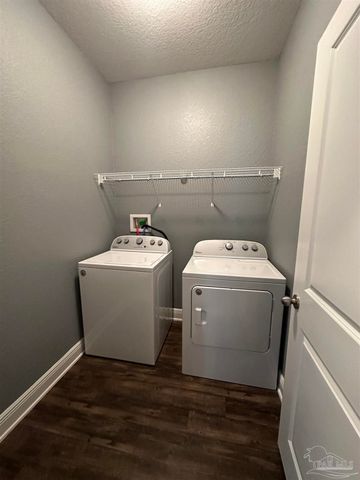 841 Oak Alley, Pensacola, FL 32506