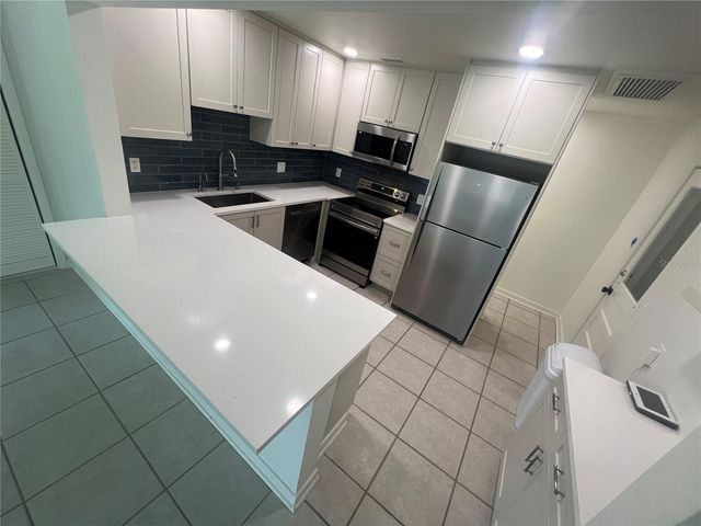 5819 27TH AVENUE S, Gulfport, FL 33707