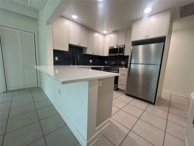 5819 27TH AVENUE S, Gulfport, FL 33707