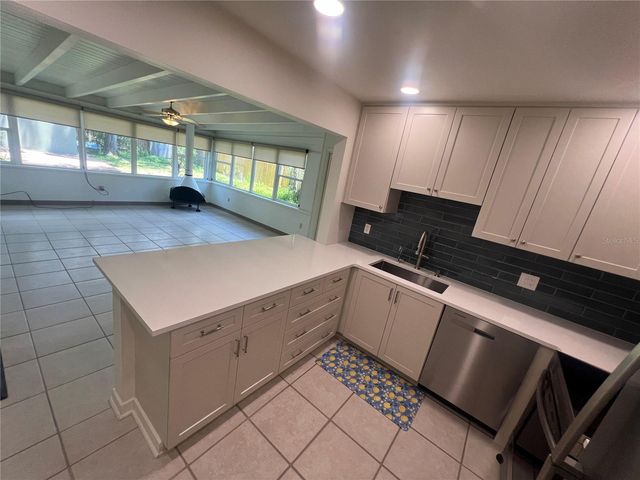 5819 27TH AVENUE S, Gulfport, FL 33707