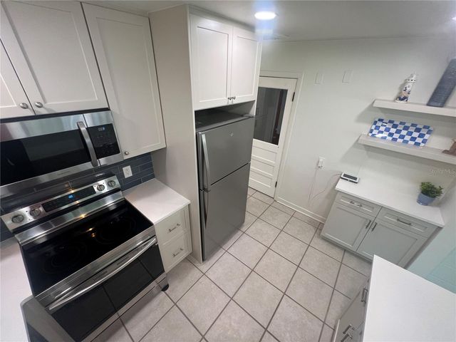 5819 27TH AVENUE S, Gulfport, FL 33707