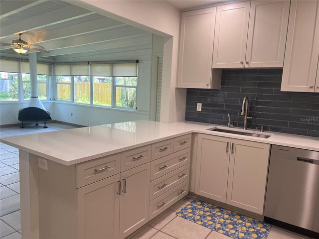 5819 27TH AVENUE S, Gulfport, FL 33707