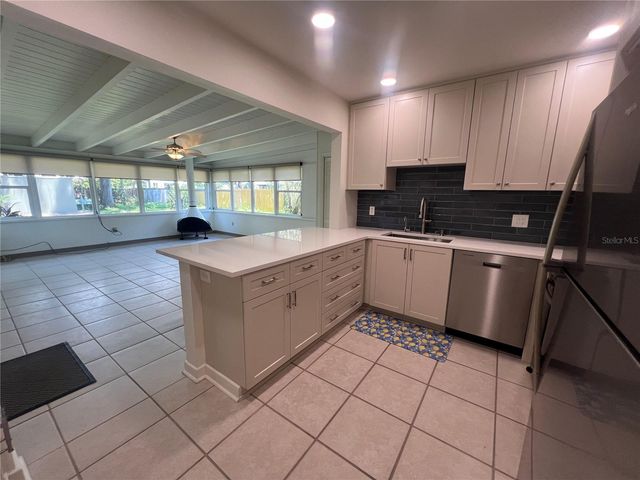 5819 27TH AVENUE S, Gulfport, FL 33707