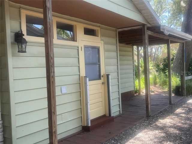 5819 27TH AVENUE S, Gulfport, FL 33707