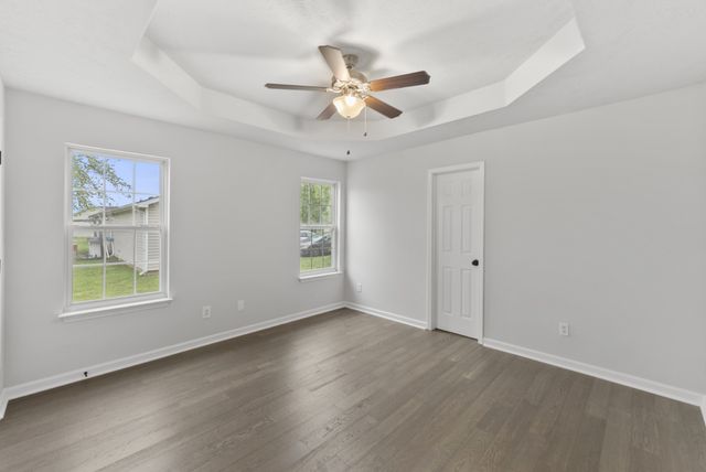 1626 Jo Ann Dr, La Vergne, TN 37086