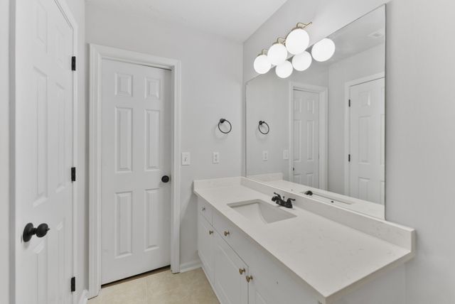 1626 Jo Ann Dr, La Vergne, TN 37086