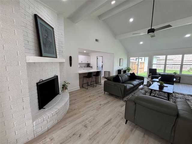 15511 Bowsprit Lane, Houston, TX 77062