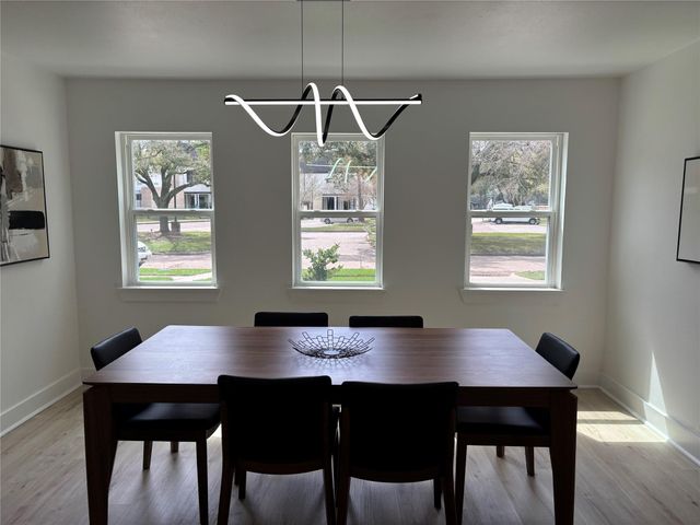 15511 Bowsprit Lane, Houston, TX 77062